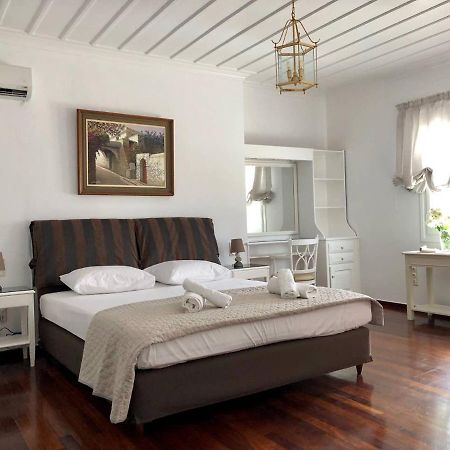 Villa Andros Epoque Livádhia Eksteriør billede
