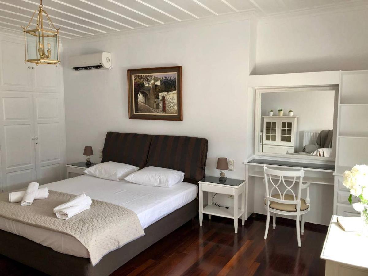 Villa Andros Epoque Livádhia Eksteriør billede