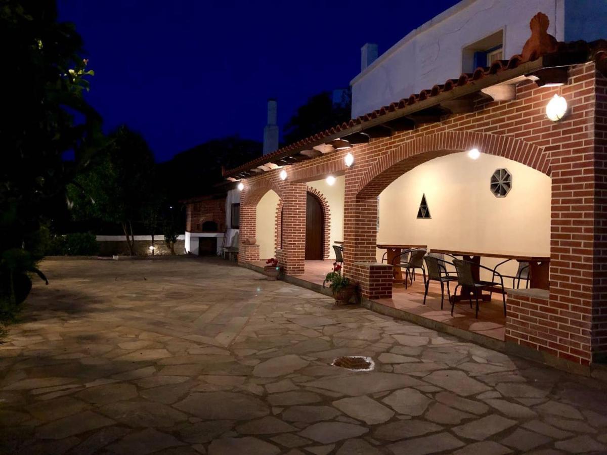 Villa Andros Epoque Livádhia Eksteriør billede
