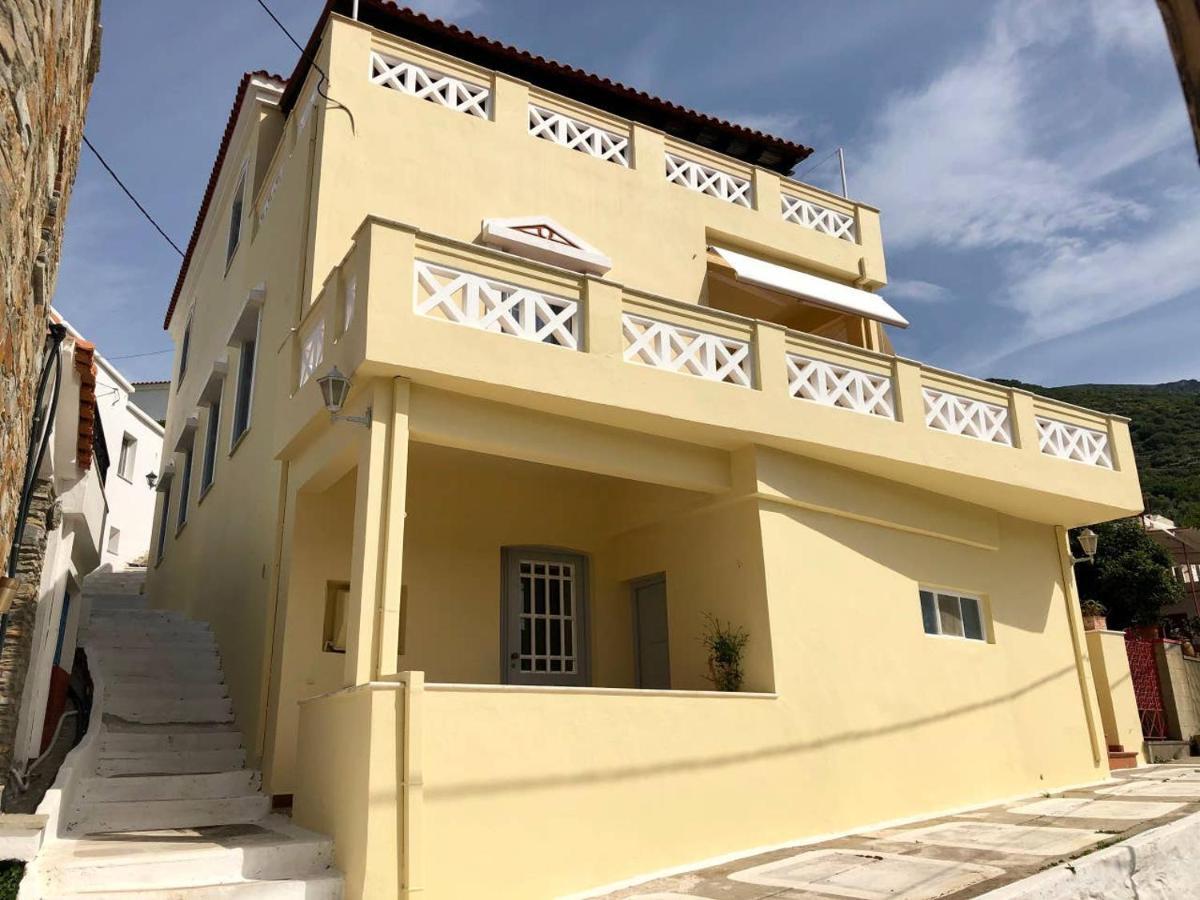Villa Andros Epoque Livádhia Eksteriør billede